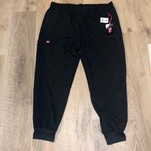 Women’s new Koilite stretch comfort jogger. Black. Size petite xl
